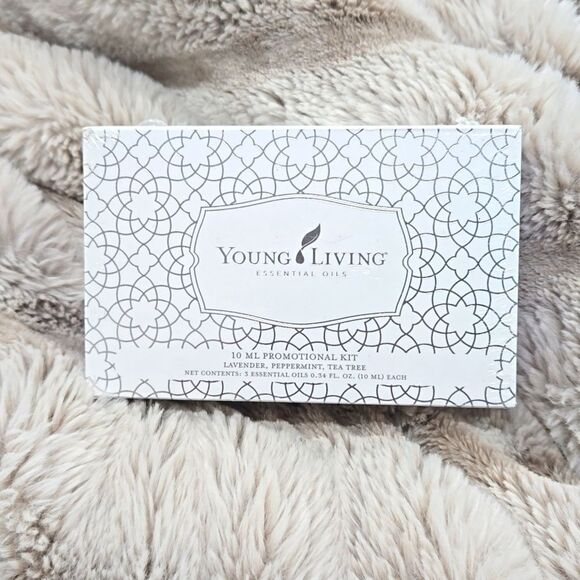 Young Living Introductory Kit NEW - Picture 1 of 4
